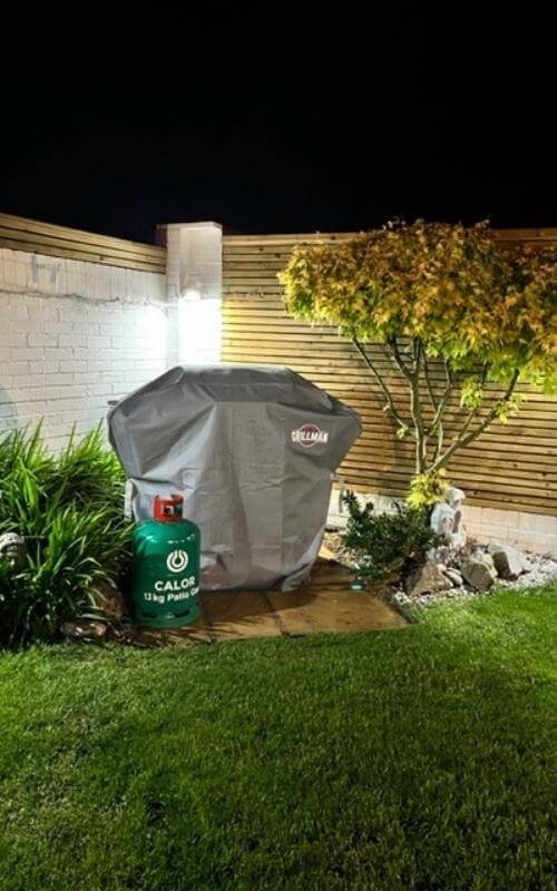 This Bury based garden project uses our range of tanalised fence panels.