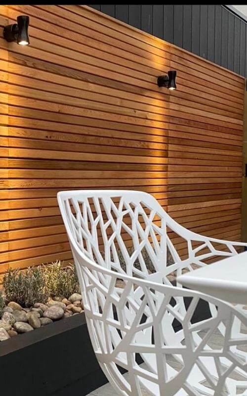 This renovation project uses our range of slatted Canadian cedar fence panels, gates and stainless steel fixings.